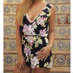 SLB Romper ASO Jessie James Decker’s sister Syd💕